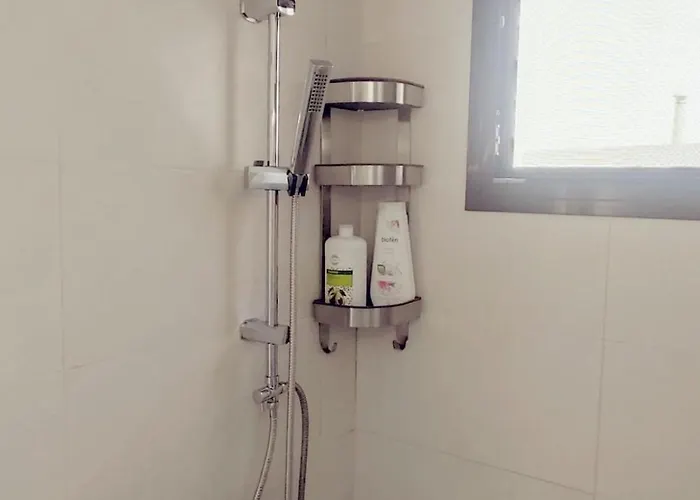 In Rhodes Town And Near The Lejlighed